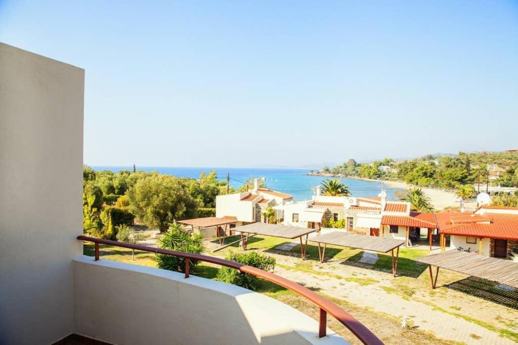 Oliviera Villa Лагомандра Экстерьер фото